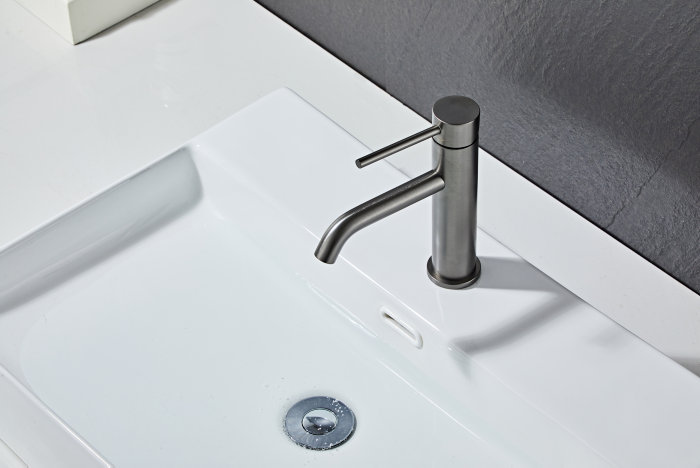 Servantbatteri Slim vinkel gunmetal